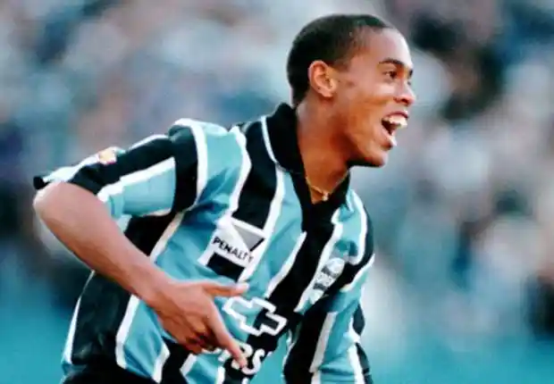 黄蜂队以 黄蜂队以