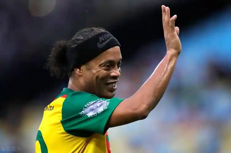 足球中的多 足球中的多